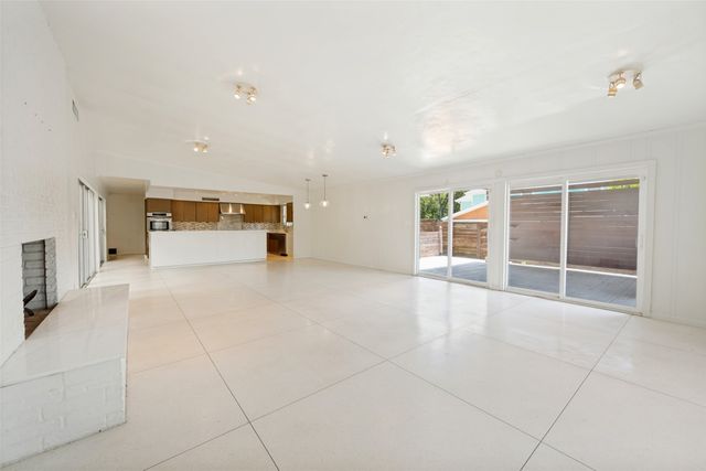 4013 Clayton Road E, Fort Worth, TX 76116