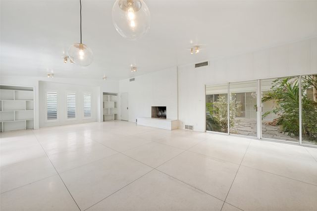 4013 Clayton Road E, Fort Worth, TX 76116