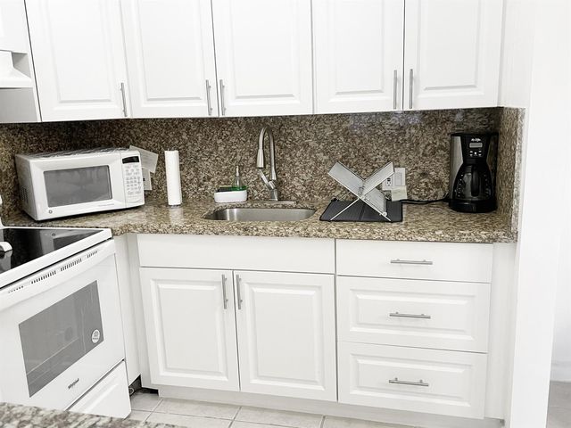 171 Suffolk F 171, Boca Raton, FL 33434
