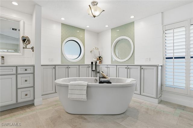 1911 SE 44th ST, Cape Coral, FL 33904