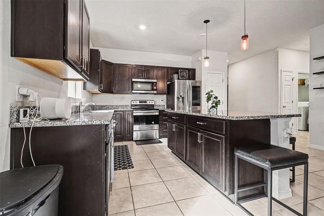 213 CITRUS ISLE LOOP, Davenport, FL 33837