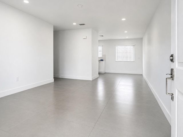 2152 SW 72nd Avenue, Miami, FL 33155