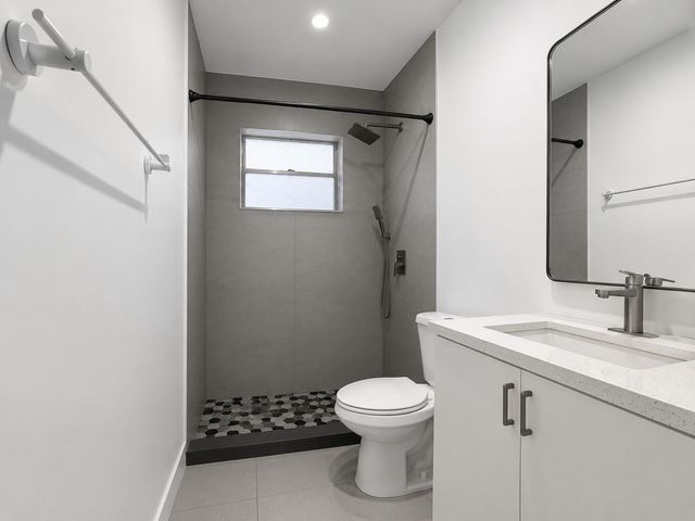 2152 SW 72nd Avenue, Miami, FL 33155