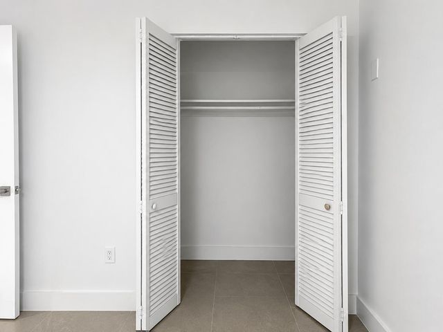 2152 SW 72nd Avenue, Miami, FL 33155