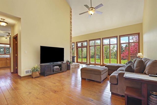 28411 72nd PLACE, Salem, WI 53168