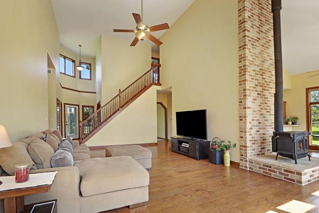 28411 72nd PLACE, Salem, WI 53168