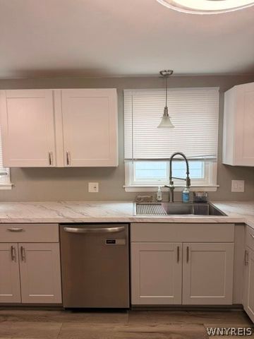 440 University Avenue [Lower Unit], Tonawanda, NY 14223