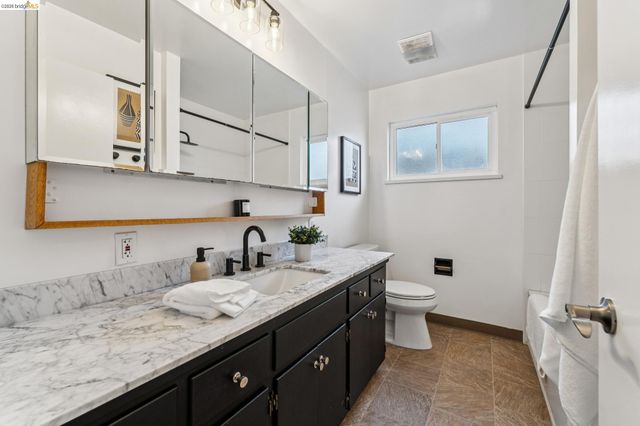 885 Shevlin Dr, El Cerrito, CA 94530