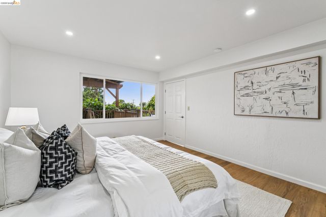 885 Shevlin Dr, El Cerrito, CA 94530