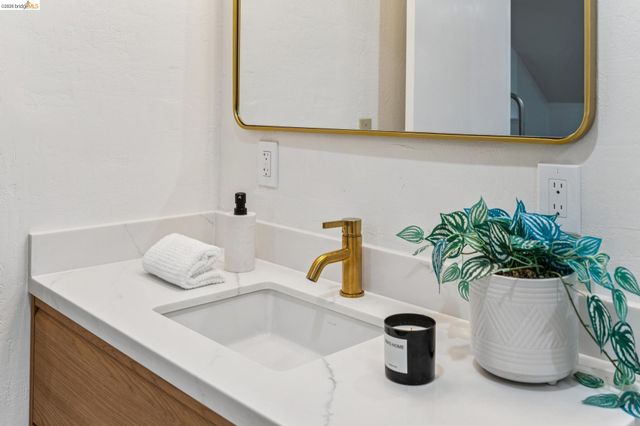 885 Shevlin Dr, El Cerrito, CA 94530