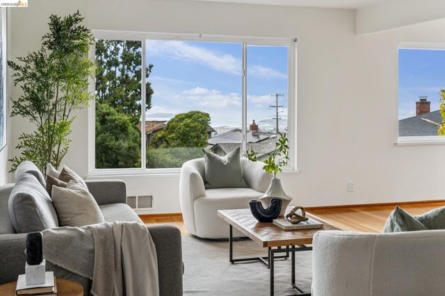 885 Shevlin Dr, El Cerrito, CA 94530