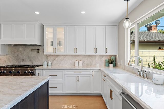 9072 Niguel Circle, Huntington Beach, CA 92646