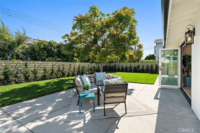 9072 Niguel Circle, Huntington Beach, CA 92646