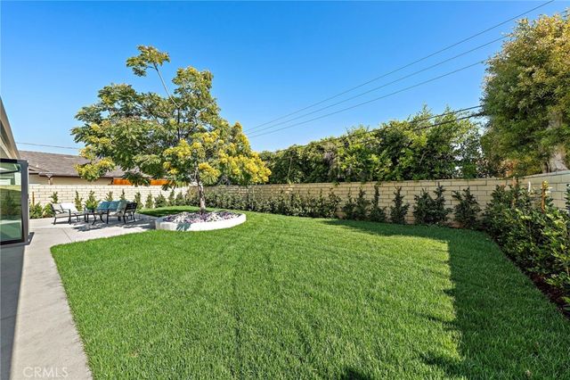 9072 Niguel Circle, Huntington Beach, CA 92646