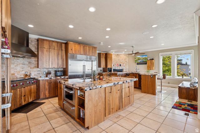 941 N SANDHURST DR, Salt Lake City, UT 84103