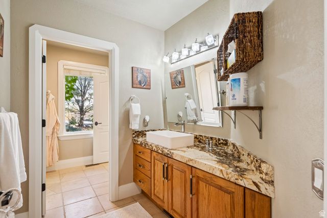 941 N SANDHURST DR, Salt Lake City, UT 84103