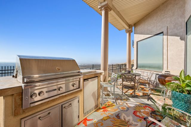 941 N SANDHURST DR, Salt Lake City, UT 84103