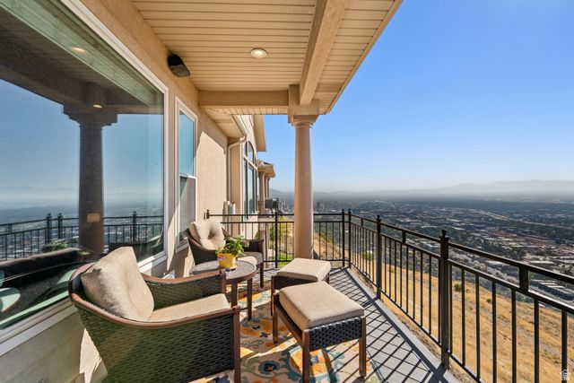 941 N SANDHURST DR, Salt Lake City, UT 84103