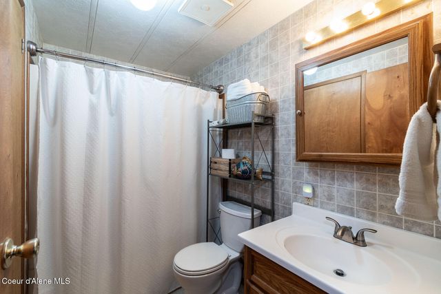 4882 W Highway 53, Rathdrum, ID 83858