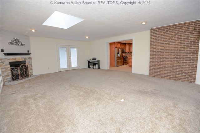 101 Elite Heights Road, Hurricane, WV 25526