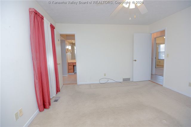 101 Elite Heights Road, Hurricane, WV 25526