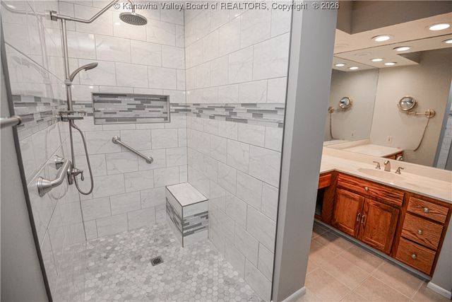 101 Elite Heights Road, Hurricane, WV 25526