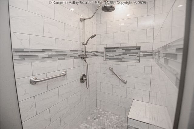 101 Elite Heights Road, Hurricane, WV 25526