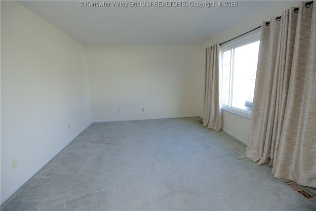 101 Elite Heights Road, Hurricane, WV 25526