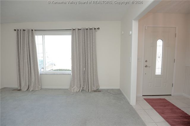 101 Elite Heights Road, Hurricane, WV 25526