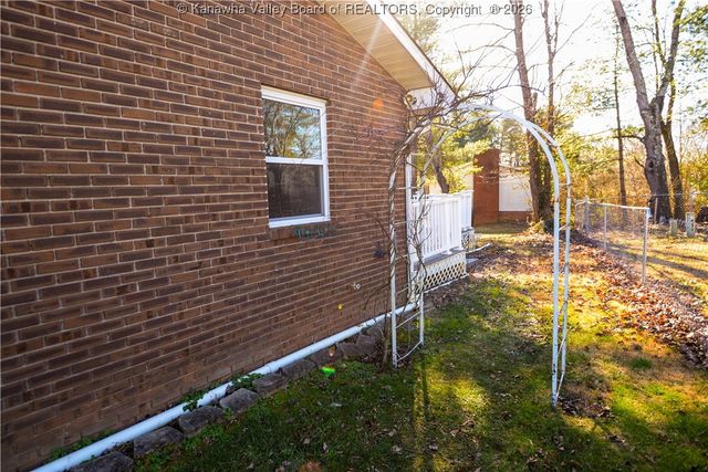 101 Elite Heights Road, Hurricane, WV 25526