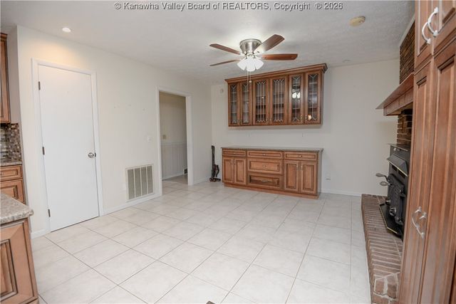 101 Elite Heights Road, Hurricane, WV 25526