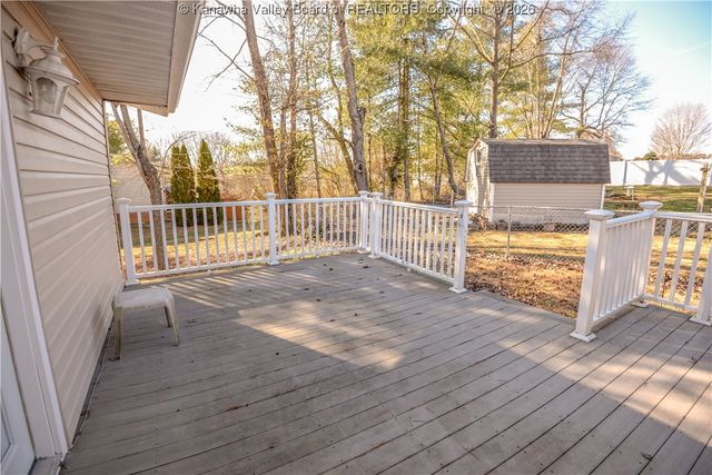 101 Elite Heights Road, Hurricane, WV 25526