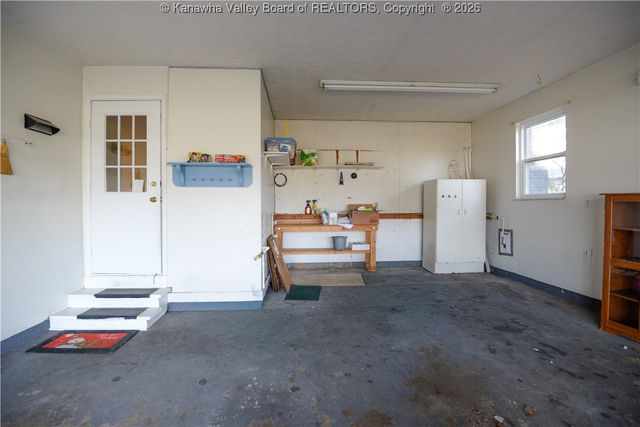 101 Elite Heights Road, Hurricane, WV 25526