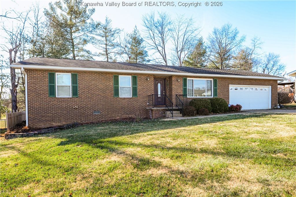 101 Elite Heights Road, Hurricane, WV 25526