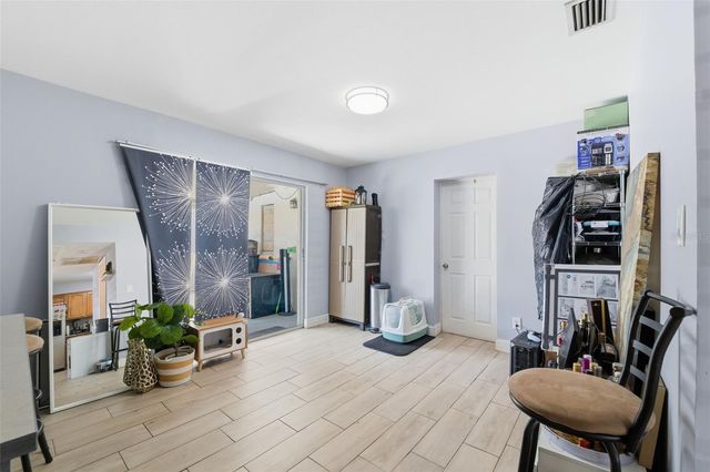 3310 W BEACH STREET, Tampa, FL 33607