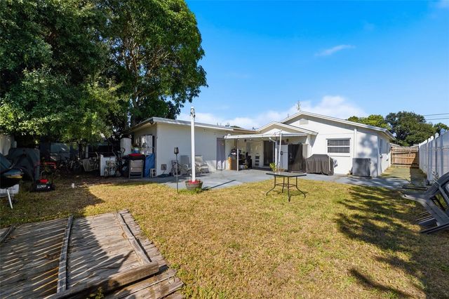 3310 W BEACH STREET, Tampa, FL 33607