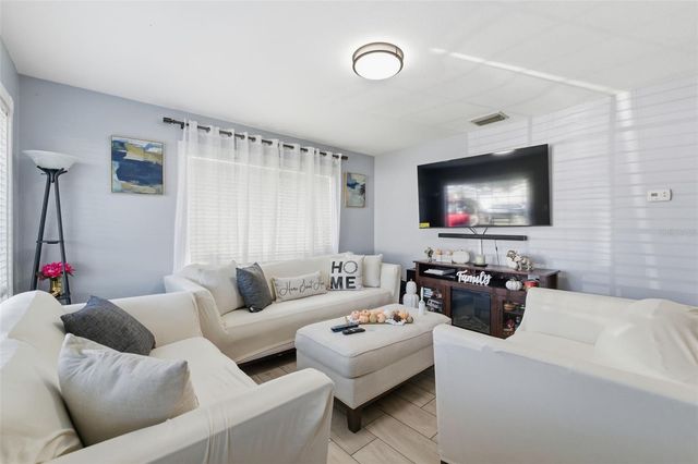 3310 W BEACH STREET, Tampa, FL 33607