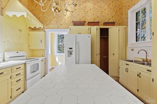 1701 Sowell Rd, Brewton, AL 36426