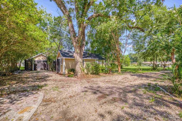 1701 Sowell Rd, Brewton, AL 36426