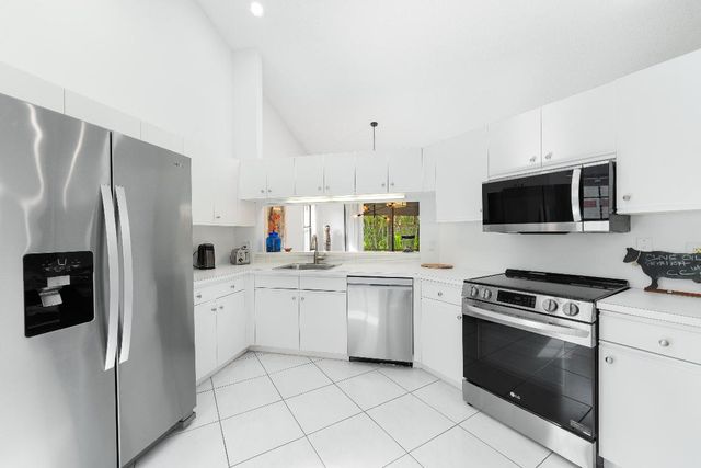 7520 Lexington Club Boulevard A, Delray Beach, FL 33446