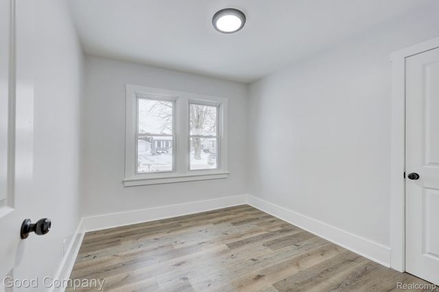 16309 Kirkshire Avenue, Beverly Hills Village, MI 48025