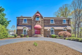 1710 Dawn LN, Roanoke, VA 24018