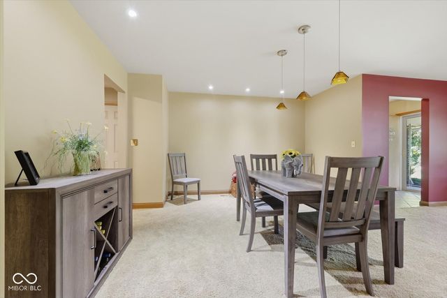 670 Brent Woods Drive, Shelbyville, IN 46176