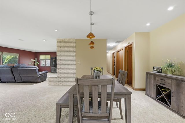 670 Brent Woods Drive, Shelbyville, IN 46176