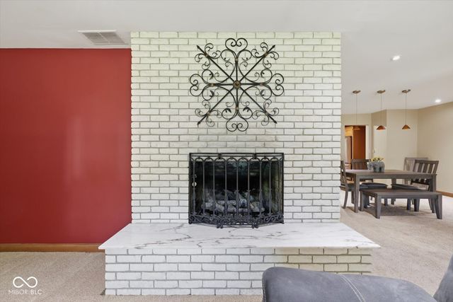 670 Brent Woods Drive, Shelbyville, IN 46176