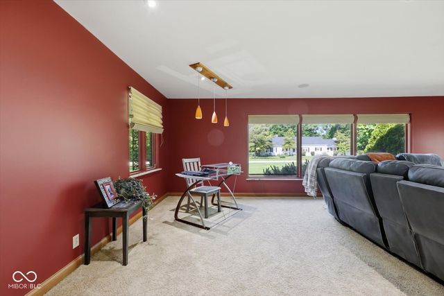 670 Brent Woods Drive, Shelbyville, IN 46176