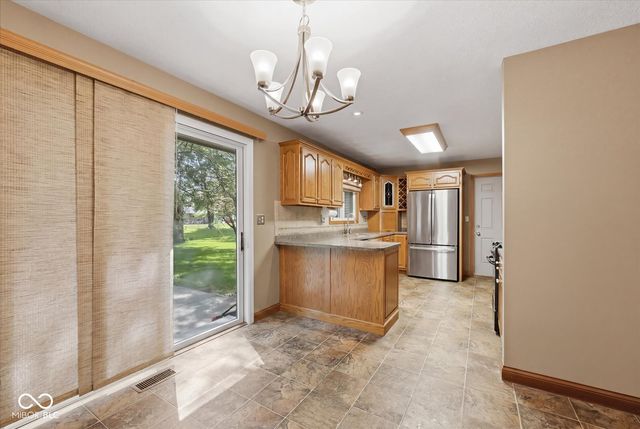 670 Brent Woods Drive, Shelbyville, IN 46176