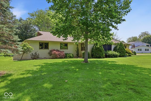 670 Brent Woods Drive, Shelbyville, IN 46176