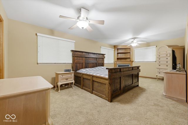 670 Brent Woods Drive, Shelbyville, IN 46176