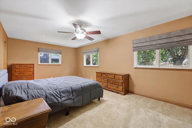 670 Brent Woods Drive, Shelbyville, IN 46176